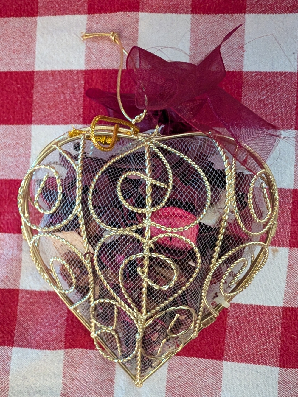 Gold Wire Heart Accent with Burgundy Bow